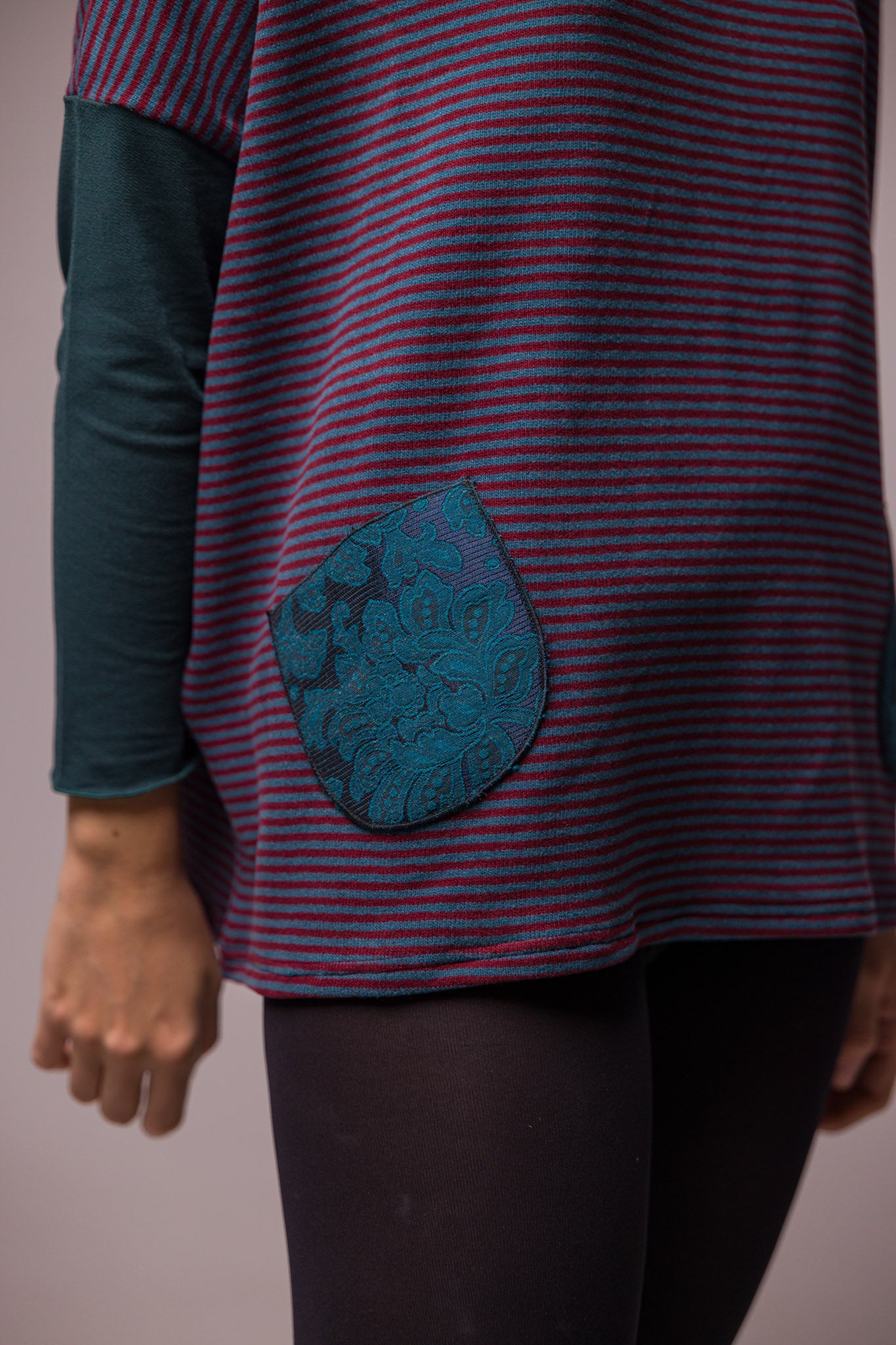 PULL POCHES BLEU