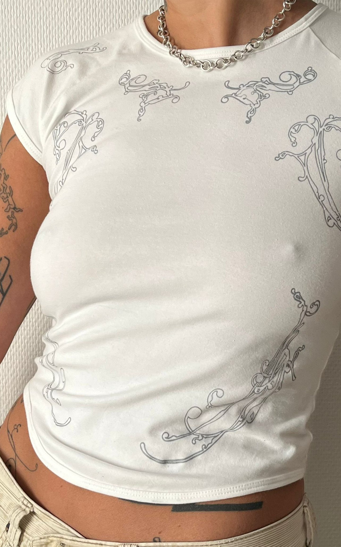 Baby Tee blanc — MARIEVE X LEON