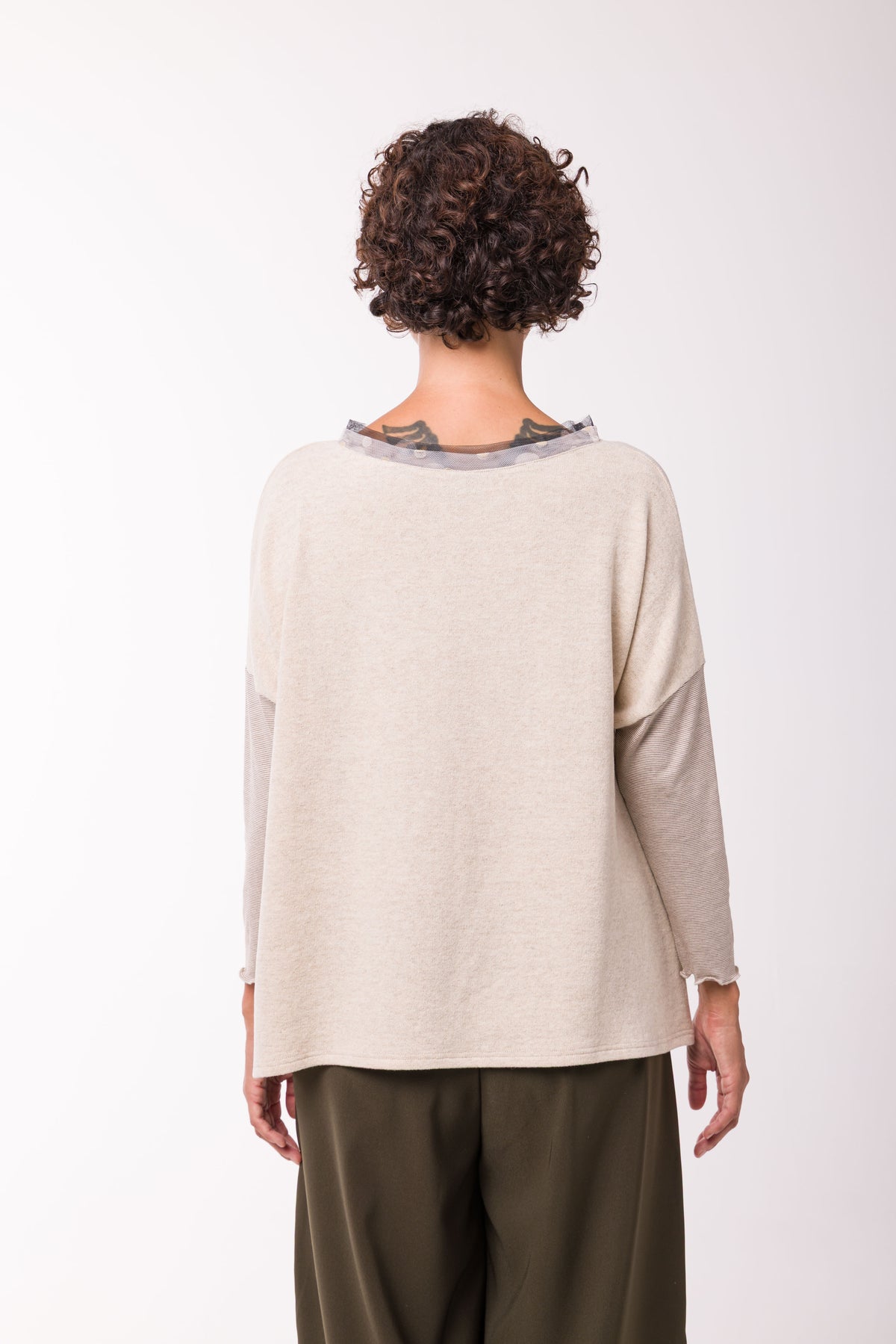 Pull Poches beige