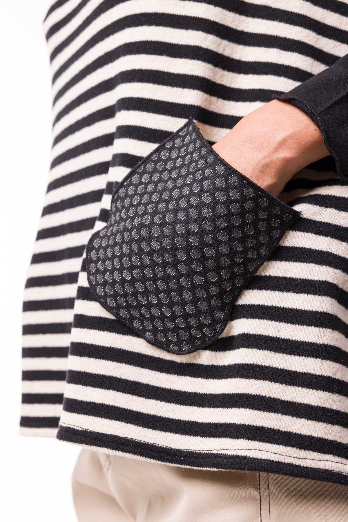 Pull Poches rayé n&b